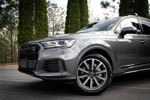 2023 Audi Q7 45 Premium Plus