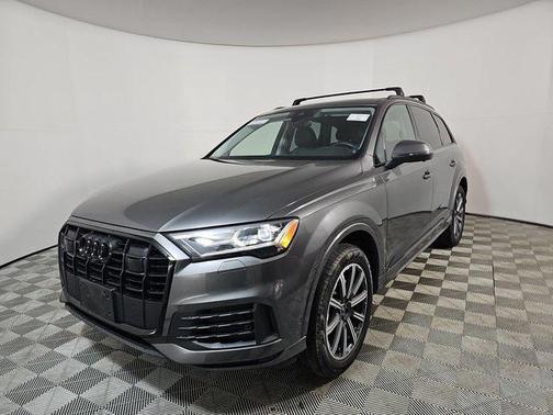 2023 Audi Q7 45 Premium Plus