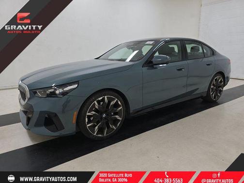 Cape York Green Metallic 2024 BMW 530 530i