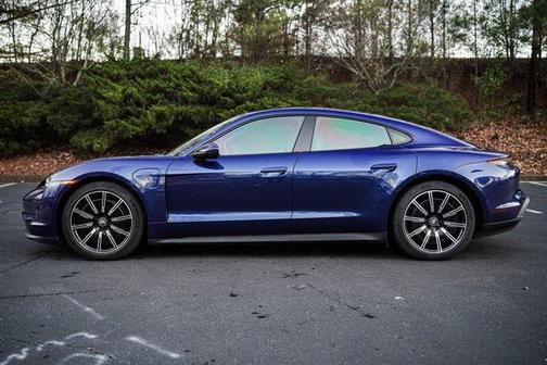 2022 Porsche Taycan Base