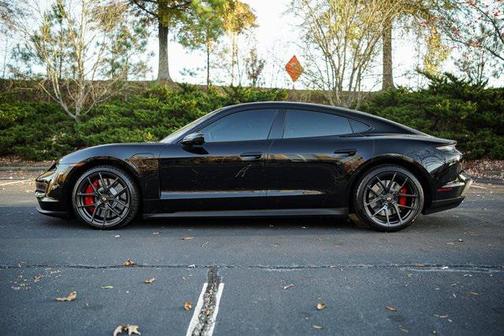 2022 Porsche Taycan Base