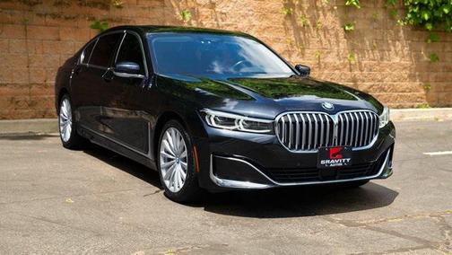 2022 BMW 740 i xDrive