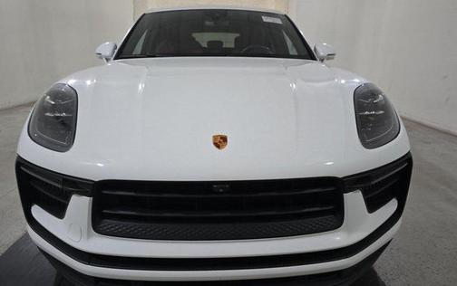 2022 Porsche Macan Base
