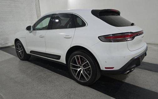 2022 Porsche Macan Base