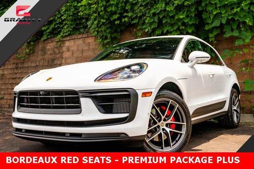 2022 Porsche Macan Base