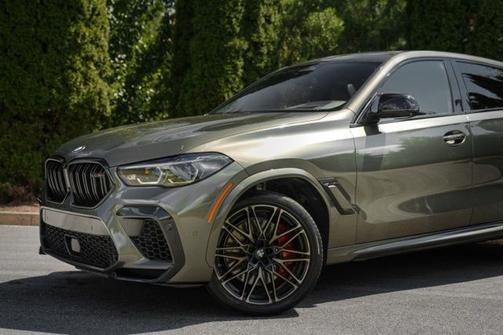 Manhattan Green Metallic 2022 BMW X6 M Base