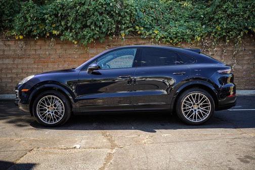 2023 Porsche Cayenne Platinum Edition