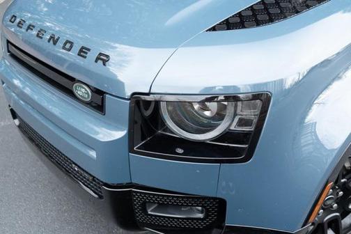 2022 Land Rover Defender 110 X-Dynamic HSE