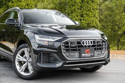 Mythos Black Metallic 2023 Audi Q8 55 Premium Plus