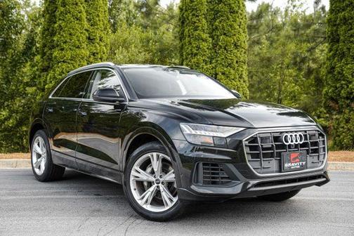 Mythos Black Metallic 2023 Audi Q8 55 Premium Plus