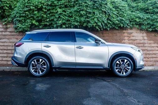 2022 INFINITI QX60 Luxe