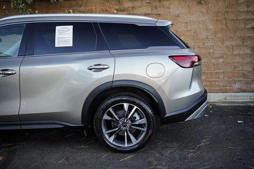 2022 INFINITI QX60 Luxe