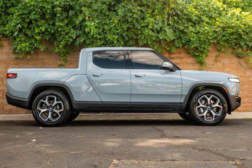 2023 Rivian R1T Adventure