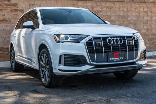 2022 Audi Q7 45 Premium Plus