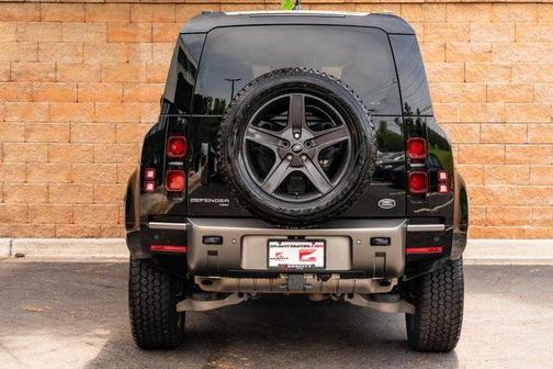 2022 Land Rover Defender 110 X-Dynamic SE