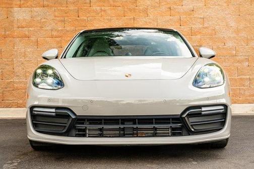 2019 Porsche Panamera 4
