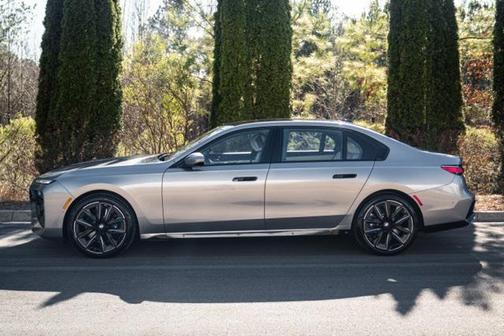 2023 BMW 760 i xDrive