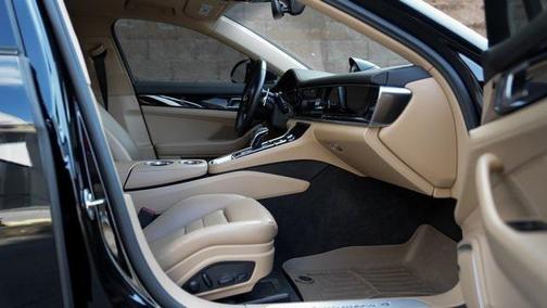 2022 Porsche Panamera 4 Platinum Edition