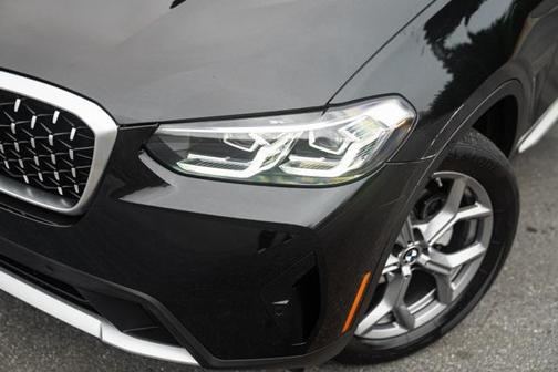 2023 BMW X4 xDrive30i