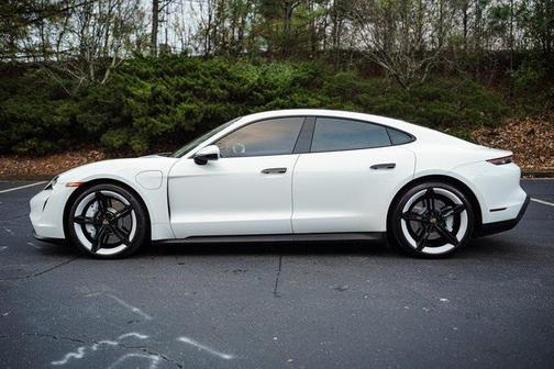 2022 Porsche Taycan Base