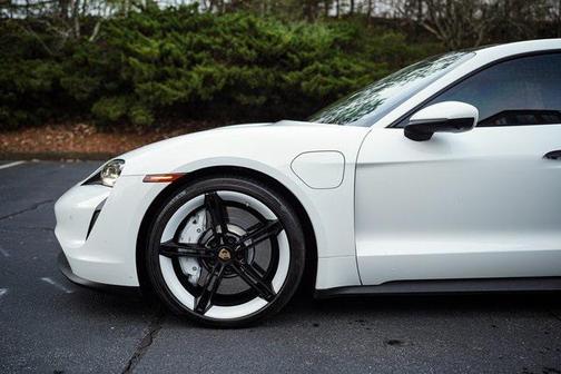 2022 Porsche Taycan Base