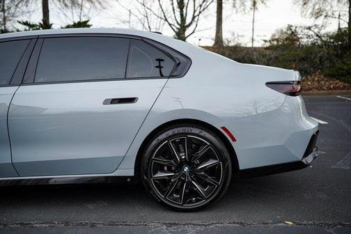 2023 BMW 760 i xDrive