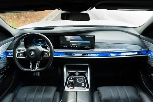 2023 BMW 760 i xDrive