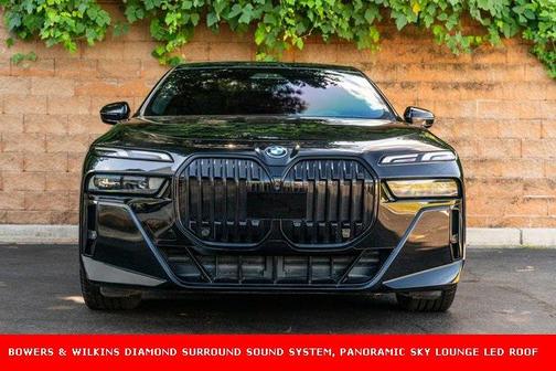 2024 BMW 750e i xDrive