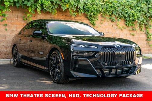 2024 BMW 750e i xDrive