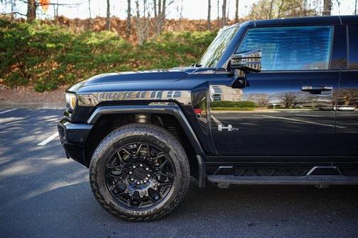 2024 GMC HUMMER EV SUV 2X