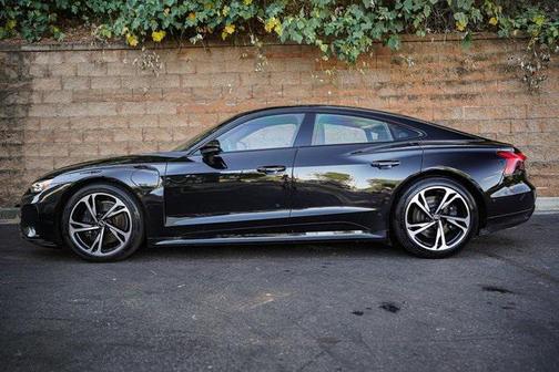 2022 Audi e-tron GT Prestige