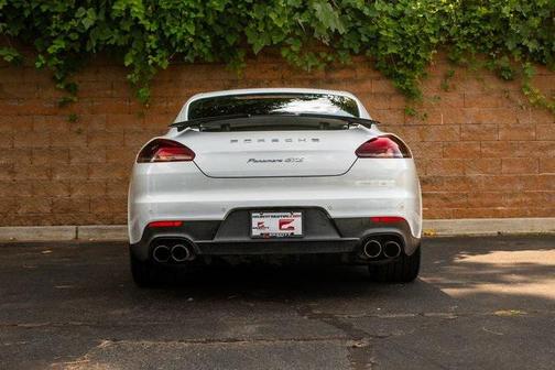 2014 Porsche Panamera GTS