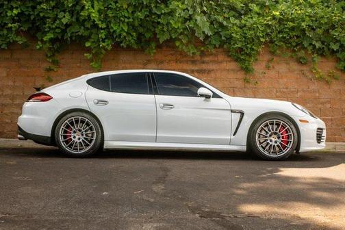 2014 Porsche Panamera GTS