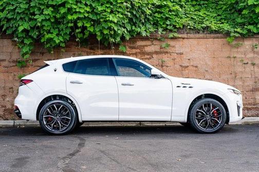 2022 Maserati Levante Modena