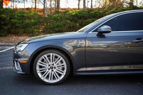 2019 Audi A4 2.0T Premium Plus