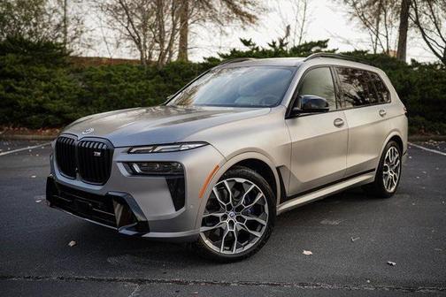 2023 BMW X7 M60i