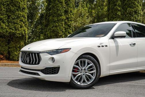 Bianco 2022 Maserati Levante GT