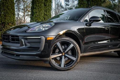 2023 Porsche Macan T