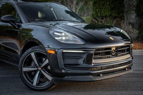 2023 Porsche Macan T