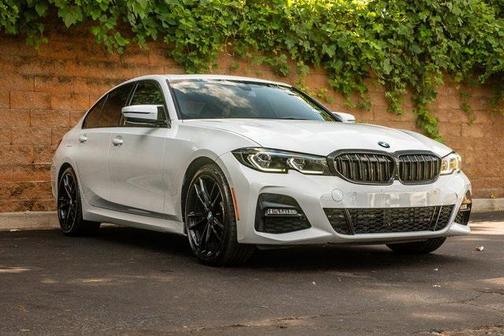 2022 BMW 330 330i