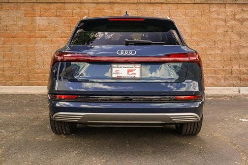 2019 Audi e-tron Premium Plus