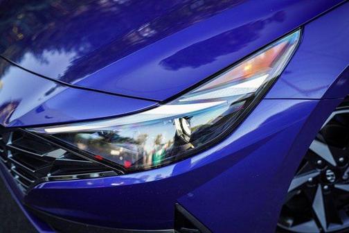 2023 Hyundai ELANTRA HEV Limited
