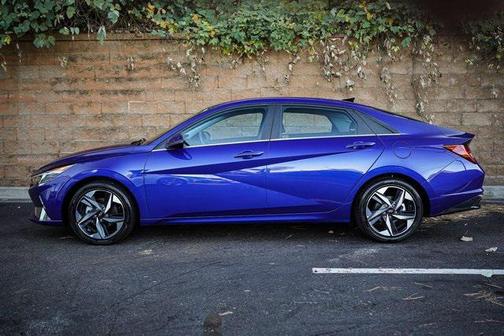 2023 Hyundai ELANTRA HEV Limited