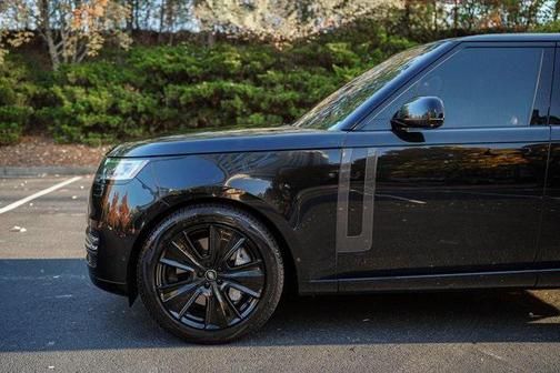 2023 Land Rover Range Rover P530 SE