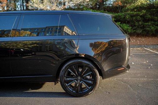 2023 Land Rover Range Rover P530 SE