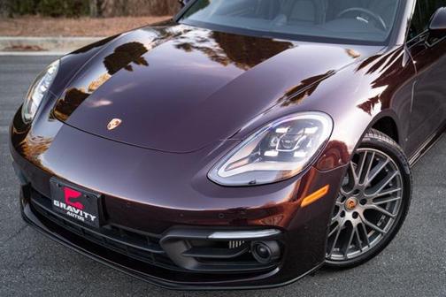 2023 Porsche Panamera Platinum Edition