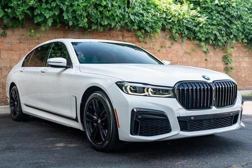 2022 BMW 740 i xDrive