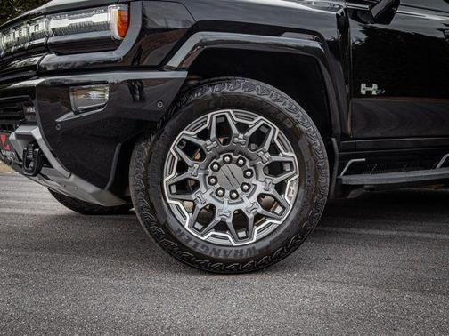 2024 GMC HUMMER EV SUV 2X