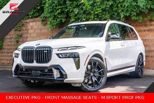 2025 BMW X7 M60i