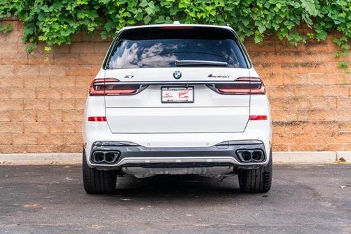 2025 BMW X7 M60i